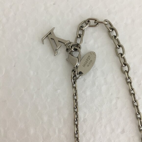 Louis Vuitton Crystal Gamble Station Necklace 18.5" 100% Authentic Silver-Tone - Picture 5 of 10